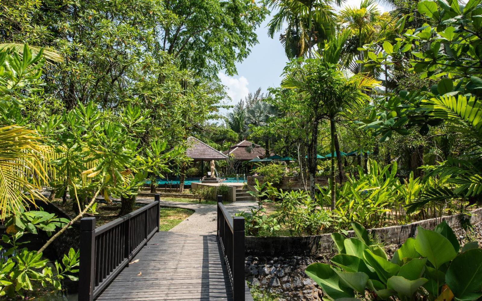 Nang Thong Bay Resort Khao Lak Exterior photo